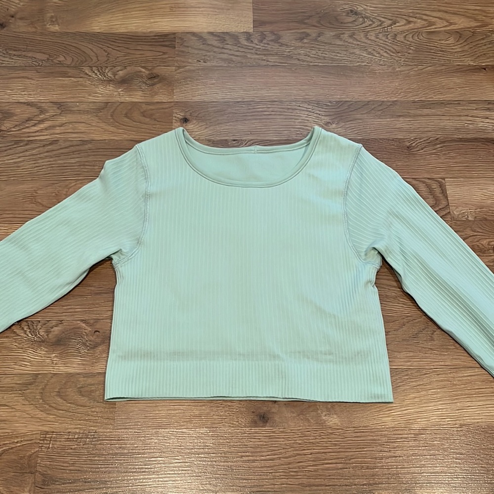 Lululemon Ebb To Street Long Sleeve Crop Size 4 in Delicate Mint